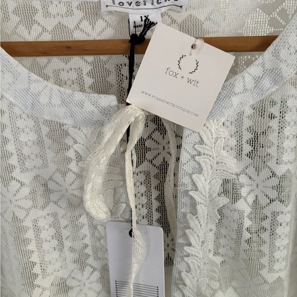 Love Riche Lace Blouse - Picture 2 of 4